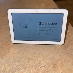 Nest Hub 7” Smart Display with Google Assistant (2nd Gen) - Charcoal
